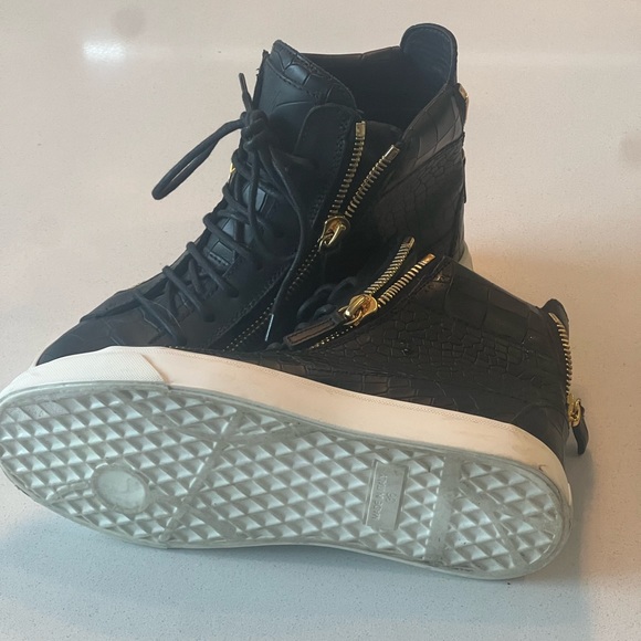 Size 36 crocodile high tops - Picture 3 of 3